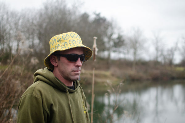 'No Sheep' Bucket Hat in Green (field tester)