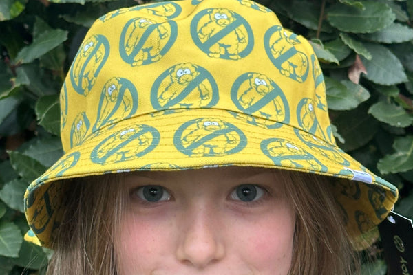 'No Sheep' Bucket Hat in Green (field tester)